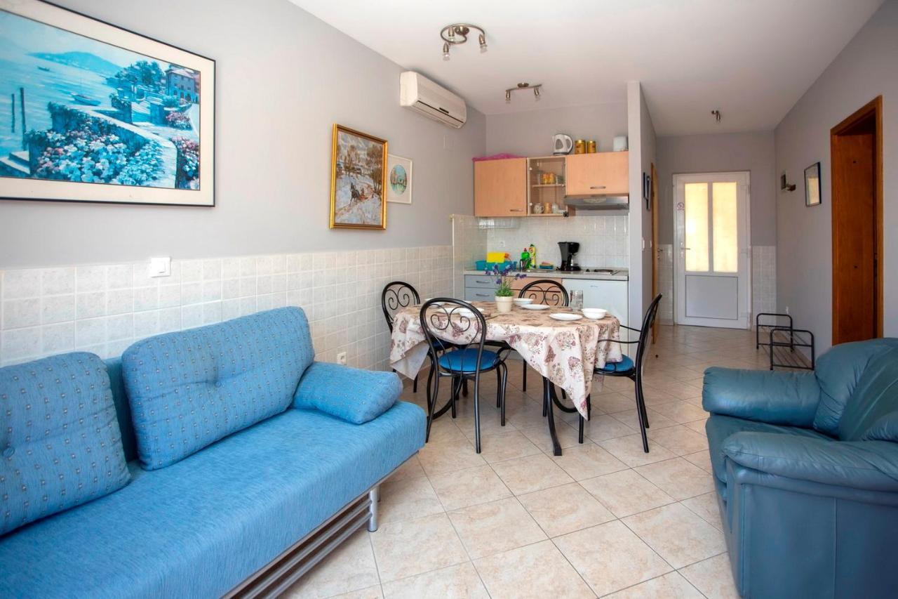 Villla Brigitte Tucepi Apartment Exterior photo